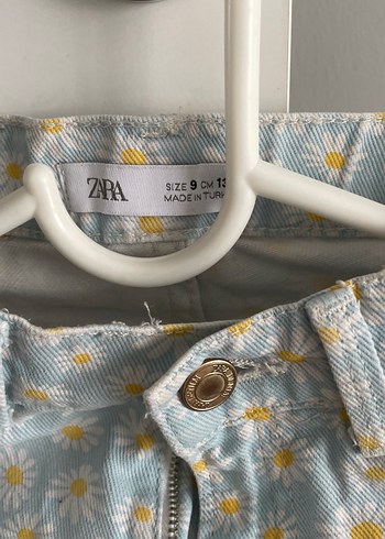 Mavi Çiçek Desenli Mini Kot Şort - Görsel 5