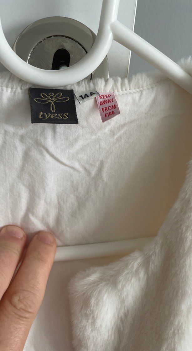 Beyaz Kürklü Kadın Yelek - Görsel 4