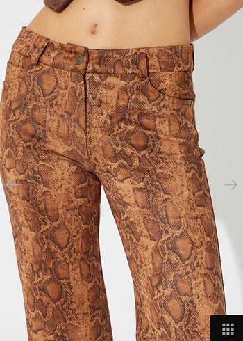Kahverengi Yılan Desenli Deri İspanyol Paça Pantolon - Görsel 5