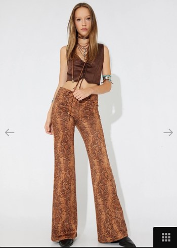 Kahverengi Yılan Desenli Deri İspanyol Paça Pantolon - Görsel 3