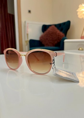 Pudra Pembe Altın Şık Güneş Gözlük  - Görsel 3