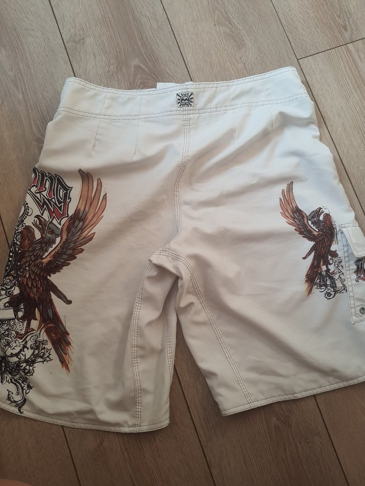 Baskılı, kemerli beyaz erkek şort mayo - Görsel 3