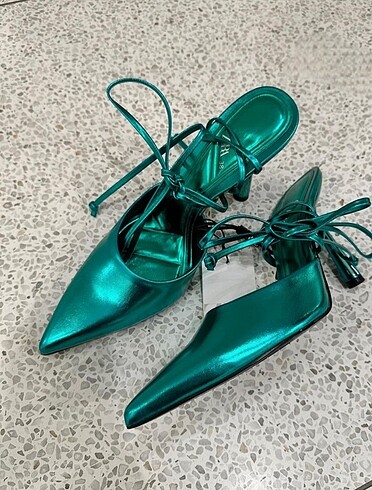 Zara metalik topuklu ayakkabı