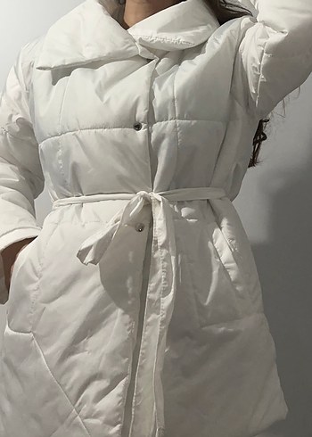 Zara Beyaz Mont