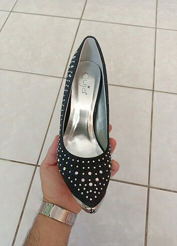 Guja stiletto 