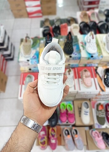 26 Beden Çocuk Spor Ayakkabı 