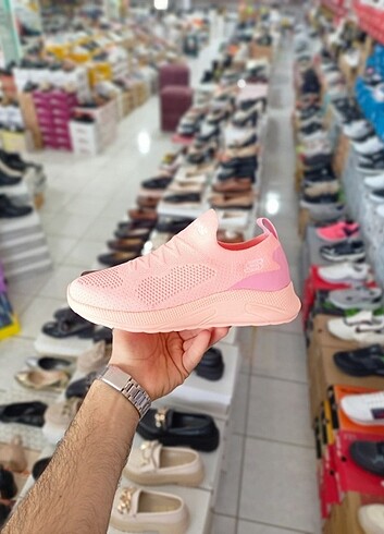 36 Beden Skechers spor ayakkabı
