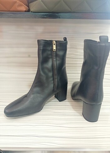 LC Waikiki Deri bot 