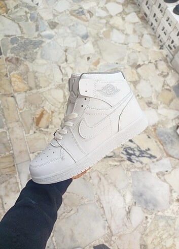 Nike sade beyaz air jardon