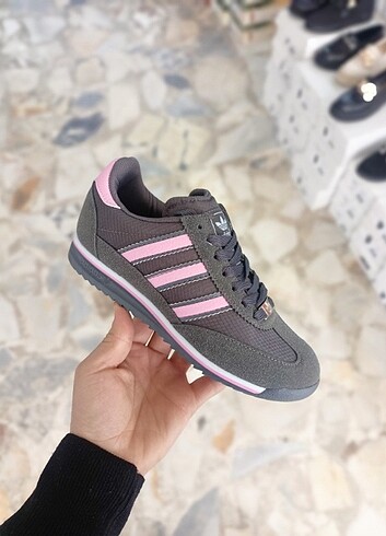 Adidas spor ayakkabı 