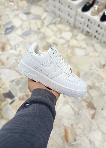 Sade beyaz spor ayakkabı nike air 