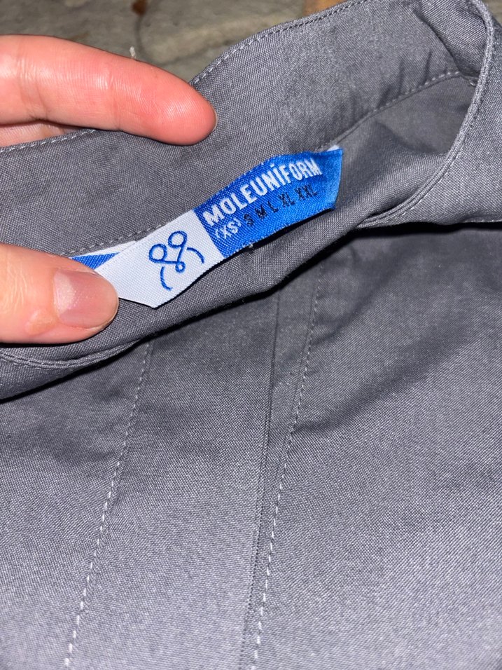 Mole hakim yaka kaguru cepli scrubs takımı - Görsel 3