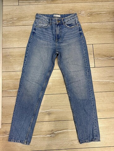 BERSHKA jean