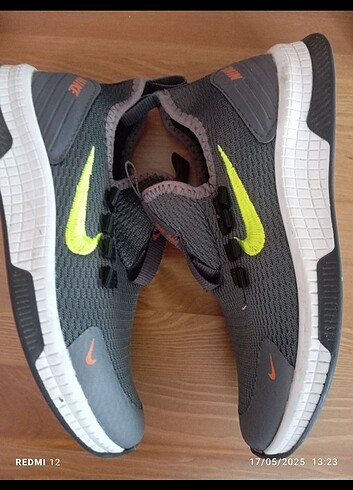 37 Beden Nike Spor Ayakkabı