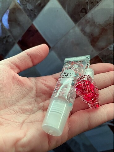 Diğer Charmlı lip gloss