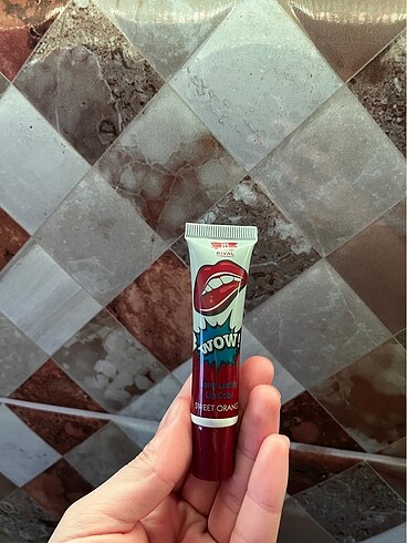 Beden beyaz Renk Charmlı lip gloss