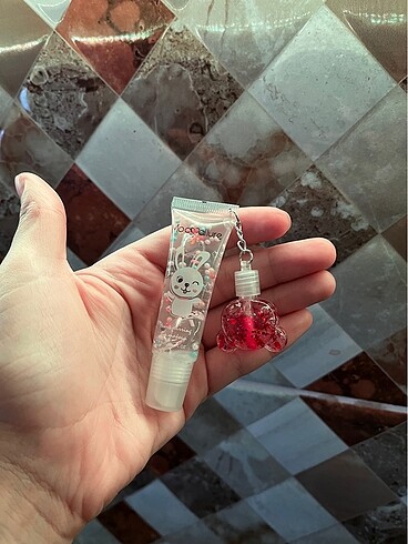 Beden Charmlı lip gloss