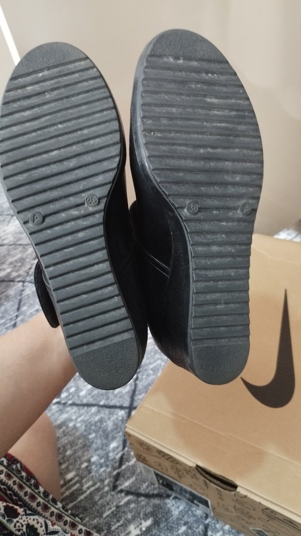 Siyah Deri Tokalı Kadın Bot - Görsel 4