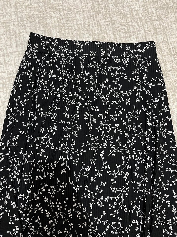 İşlemeli Siyah Uzun Midi Etek - Görsel 2