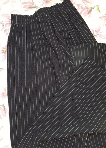 Swist Siyah Çizgili Düğmeli Yelek ve Pileli Palazzo - Görsel 6