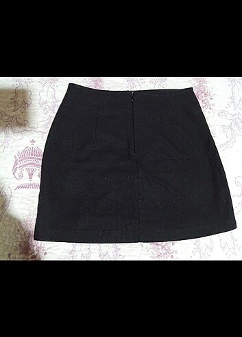 Yırtmaçlı siyah mini etek  - Görsel 2