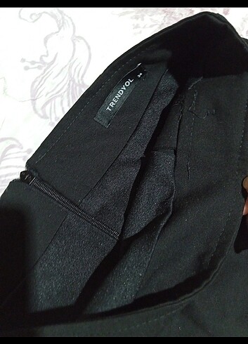 Yırtmaçlı siyah mini etek  - Görsel 9