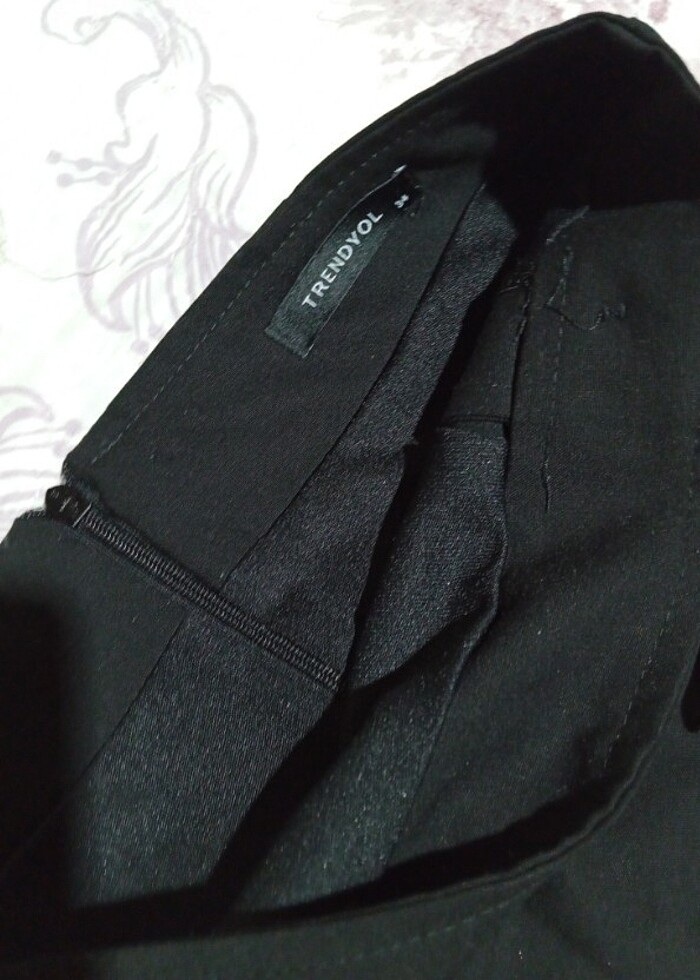 Yırtmaçlı siyah mini etek  - Görsel 5