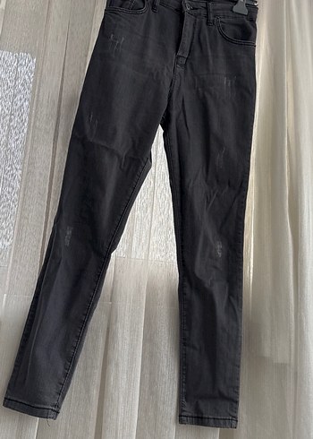 Siyah Kemerli Dar Kesim Kadın Kot Pantolon - Görsel 3