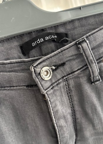 Siyah Kemerli Dar Kesim Kadın Kot Pantolon - Görsel 6