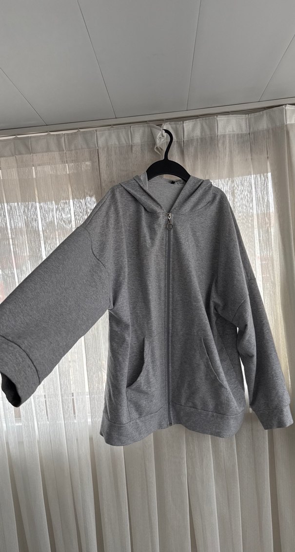 Gri Kadın Kapüşonlu Fermuarlı Sweatshirt - Görsel 2