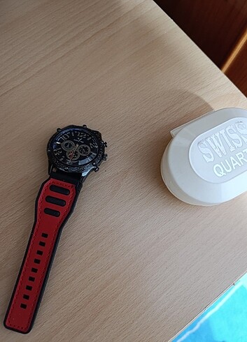 Swıss Quartz Kol Saati Kırmızı Renk
