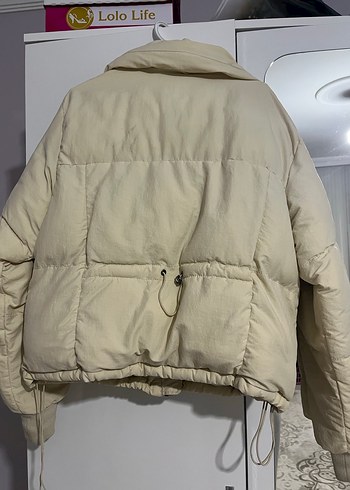 Beyaz Oversize Mini Şişme Mont bershka - Görsel 3