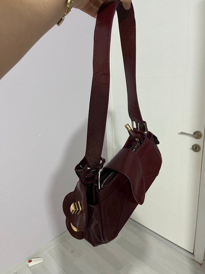 Bordo Parlak Deri Kadın Omuz Çantası - Görsel 3