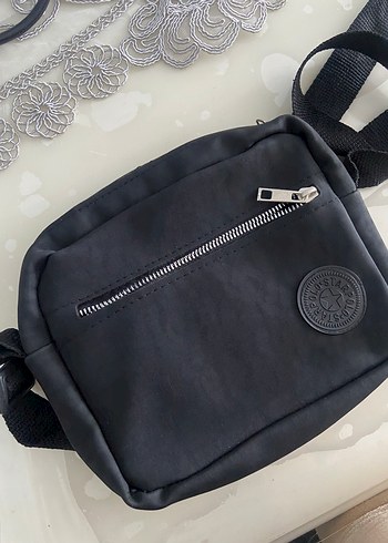 Siyah Kadın Fermuarlı Crossbody Çanta - Görsel 2
