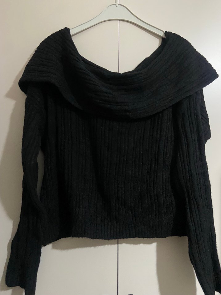 Kadın Siyah Örgü Yüksek Yakalı Kazak - Görsel 3