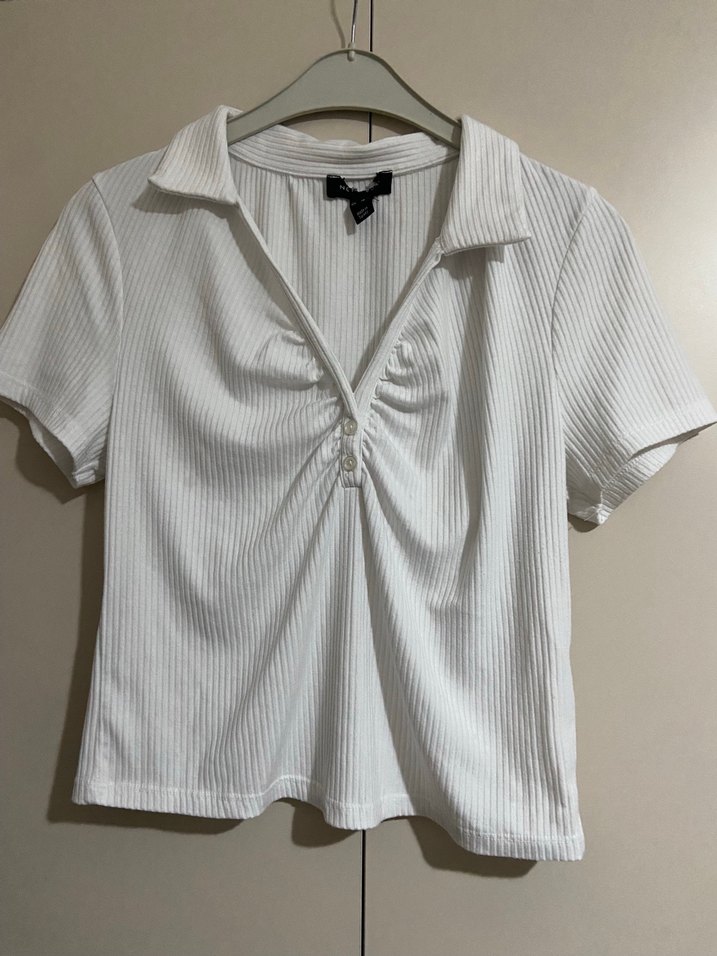 Düğmeli V Yaka beyaz Kısa Kollu Kadın bluz - Görsel 2