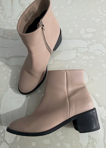 Bej Minimalist Kadın Topuklu Bot - Görsel 2