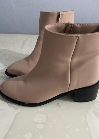 Bej Minimalist Kadın Topuklu Bot - Görsel 4