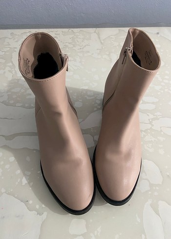 Bej Minimalist Kadın Topuklu Bot - Görsel 5