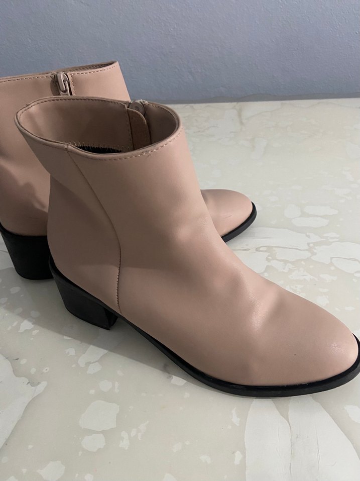 Bej Minimalist Kadın Topuklu Bot - Görsel 3