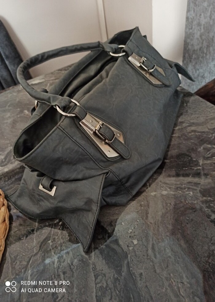 Gri renk, yayvan, yanlarda, arkada ve içinde gözleri var, yumuşa - Görsel 5