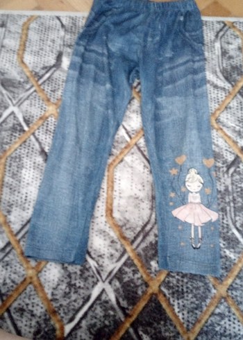 LC Waikiki Kız Çocuk Mavi Bol Kesim Pul Detaylı Kot Pantolon