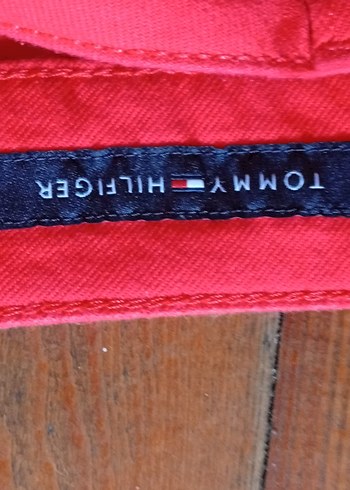 36 Beden kırmızı Renk Tommy Hilfiger kadın pantolon