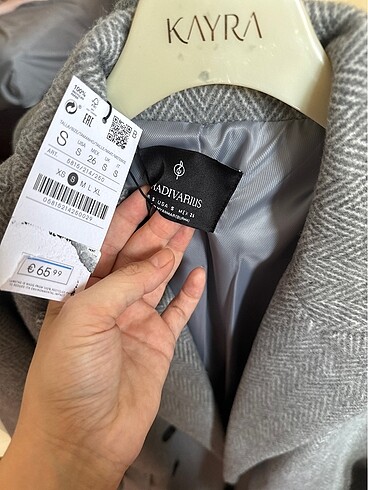 Stradivarius Stradivarius balık sırtı desenli kaban