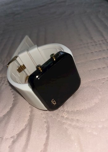 Beyaz Akıllı Saat, Siyah Ekran - Görsel 3