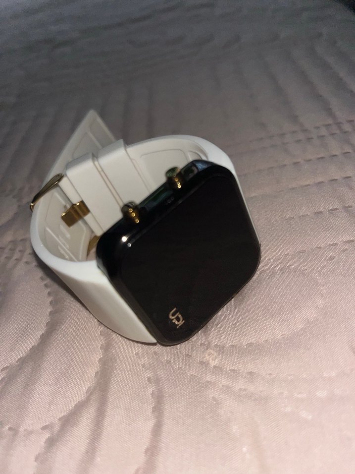 Beyaz Akıllı Saat, Siyah Ekran - Görsel 3