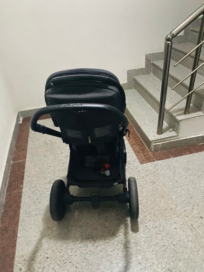 Gri Siyah Bebek Arabası - Görsel 2