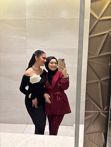 Zara Madonna yaka elbise