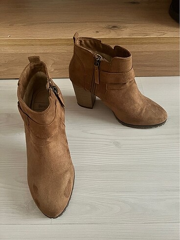 Bershka marka süet bot