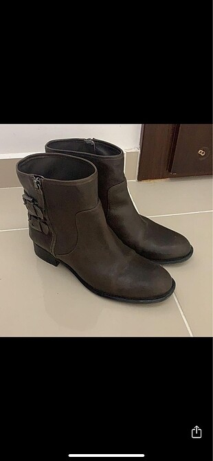 Nine west